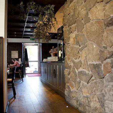 Hotel Bischofshof Braustuben 3*